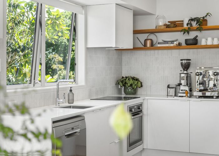  at 1/33 Exmouth Road, Northcote, North Shore City, Auckland