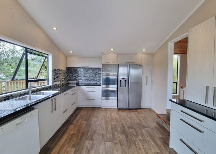  at 2/88 Glamorgan Drive, Torbay, North Shore City, Auckland