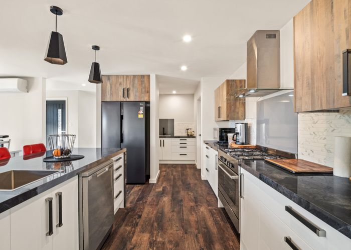  at 2 Chatham Street, Waihola, Milton