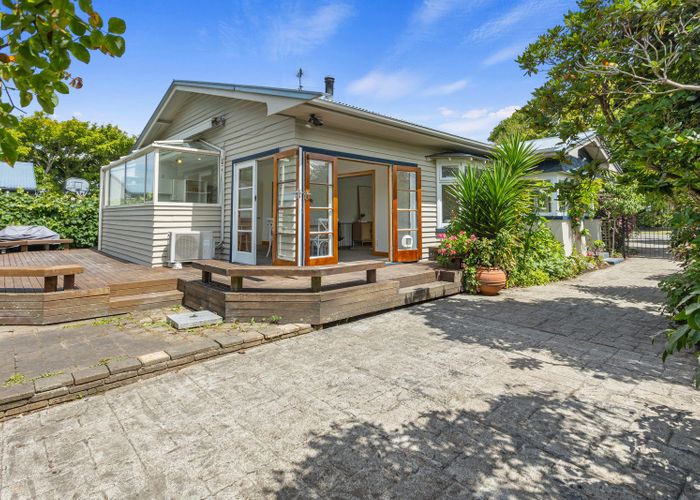  at 126 Francis Avenue, St. Albans, Christchurch City, Canterbury