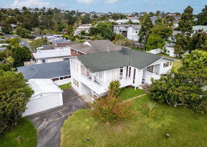  at 118 Mountbatten Avenue, Hillcrest, North Shore City, Auckland