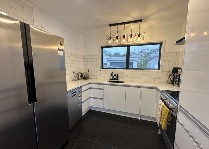  at 16A Brian Crescent, Stanmore Bay, Rodney, Auckland
