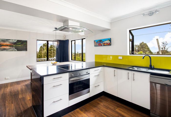  at 136 Mountain Road, Henderson Valley, Auckland