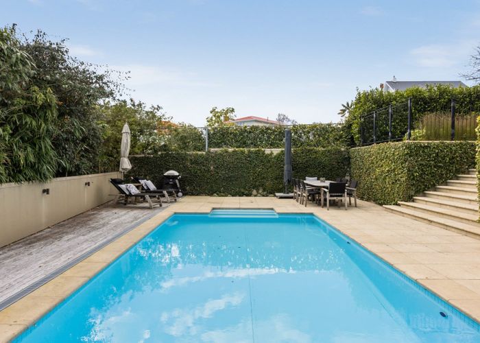  at 9 Cobden Road, Bluff Hill, Napier