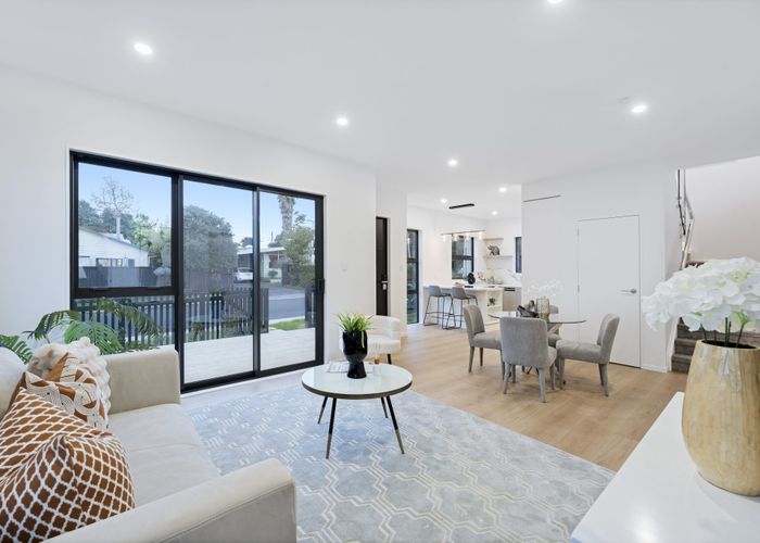  at 8A-E Alwyn Avenue, Te Atatu South, Waitakere City, Auckland