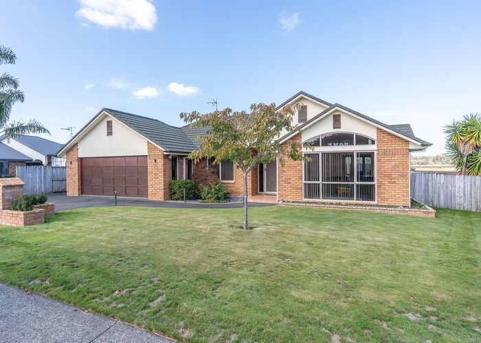  at 25 Limousin Place, Grandview Heights, Hamilton