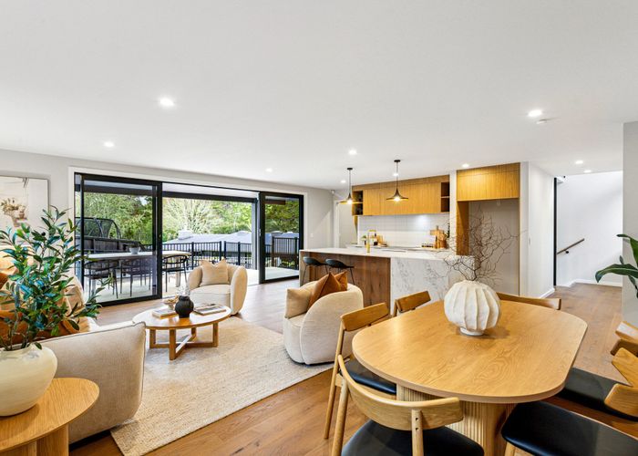  at 8 Kaihuia Lane, Oratia, Waitakere City, Auckland