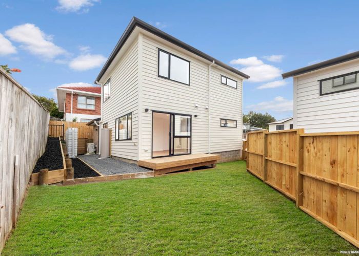  at 4237A Great North Road, Glendene, Waitakere City, Auckland