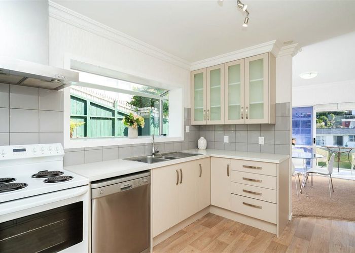  at 2 Lachlan Drive, Dinsdale, Hamilton, Waikato