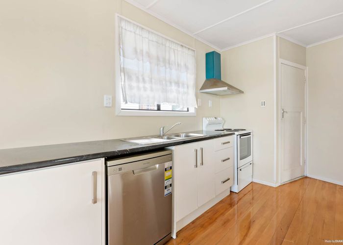  at 74 Caravelle Close, Mangere, Auckland
