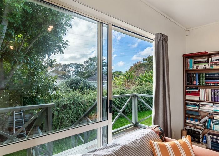  at 16 Morrie Laing Avenue, Mount Roskill, Auckland City, Auckland