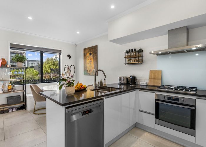  at 10 Malcolm Calder Road, Hobsonville, Waitakere City, Auckland