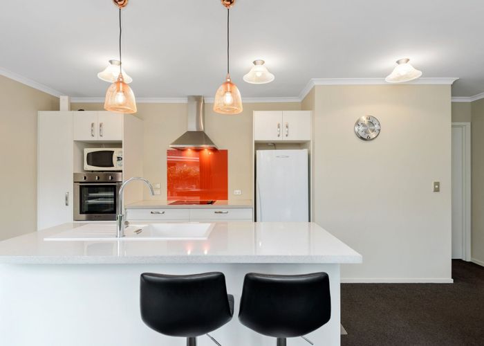  at 8 Moncks Bay Lane, Redcliffs, Christchurch City, Canterbury