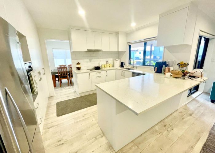  at 2/30 Kimber Hall Avenue, Mount Roskill, Auckland City, Auckland