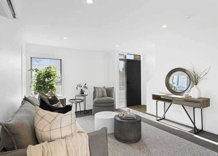  at 1/25 Vagues Road, Northcote, Christchurch