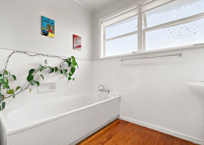  at 14 Cullinan Avenue, Mangere, Auckland