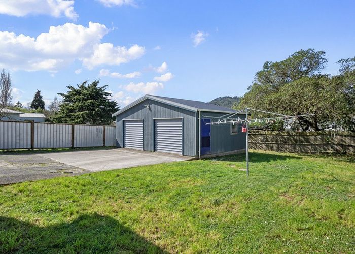  at 8 Logie Street, Stokes Valley, Lower Hutt