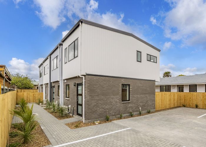  at 14E Durham Street, Te Atatu Peninsula, Waitakere City, Auckland