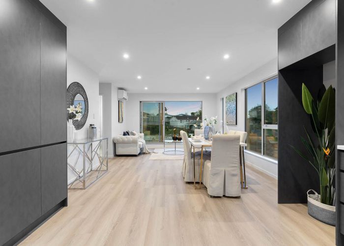  at 26D Trojan Crescent, New Lynn, Waitakere City, Auckland