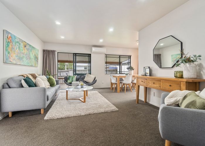  at 15A Preston Avenue, Henderson, Auckland