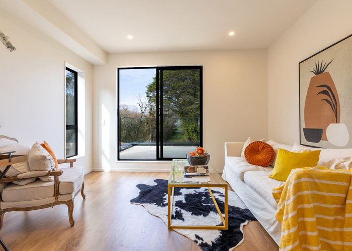  at 18/26 Springvale Drive, Fairview Heights, North Shore City, Auckland