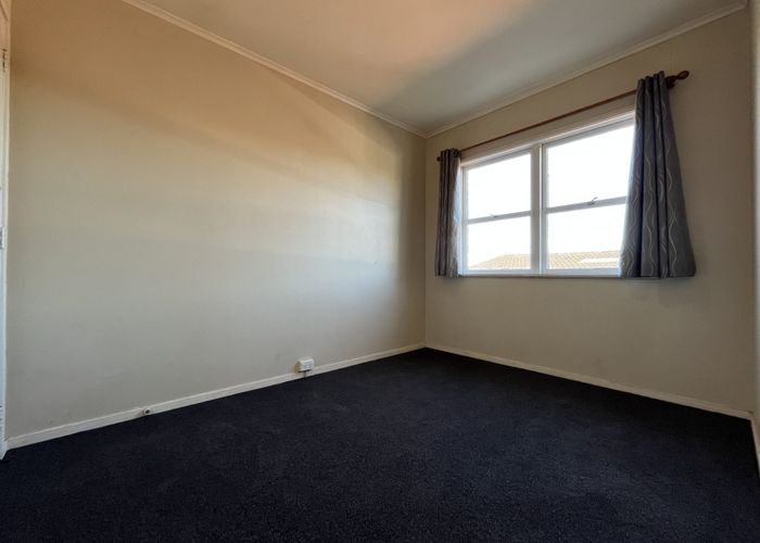  at 4/21 Frost Road, Mount Roskill, Auckland