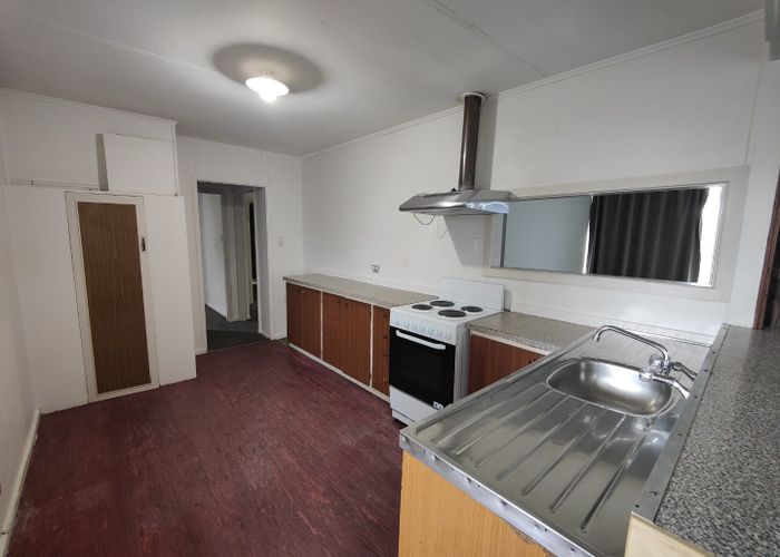  at 64 Commissariat Rd, Mount Wellington, Auckland City, Auckland