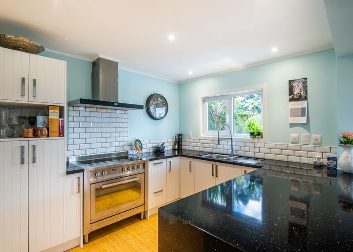  at 24 Deirdre Place, Titirangi, Auckland