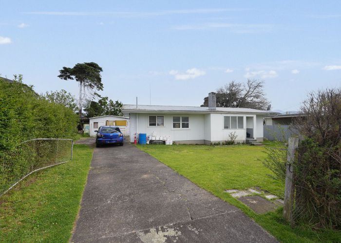  at 2 Mary Place, Favona, Auckland