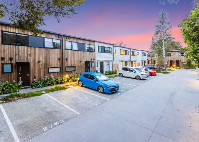  at 63 Hillcrest Avenue, Hillcrest, North Shore City, Auckland