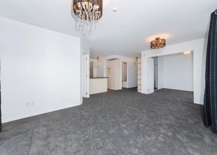  at 82 Mountain Road, Epsom, Auckland