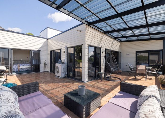  at 8 Lorrigan Way, Welcome Bay, Tauranga, Bay Of Plenty