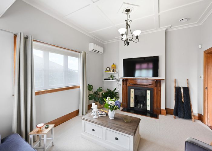  at 106 Forest Lake Road, Forest Lake, Hamilton