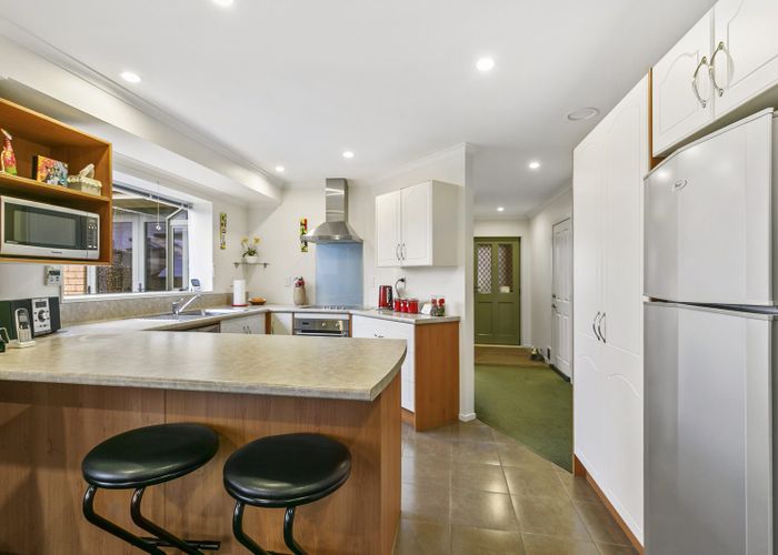  at 82 Kentwood Drive, Woodridge, Wellington