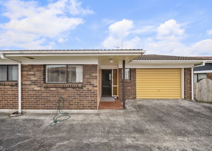  at 2/377 Blockhouse Bay Road, Blockhouse Bay, Auckland City, Auckland