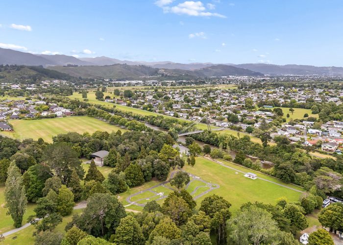  at 3/60 Akatarawa Road, Brown Owl, Upper Hutt, Wellington