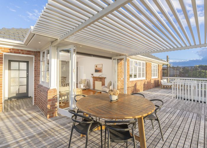  at 12 Seaside Avenue, Waterview, Auckland