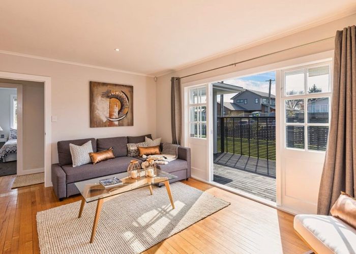  at 2 Eddowes Street, Manurewa, Auckland