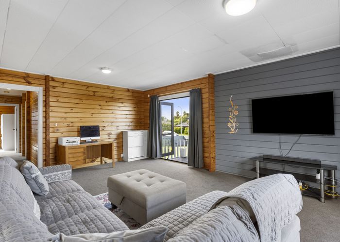  at 185 Carnoustie Drive, Wattle Downs, Manukau City, Auckland