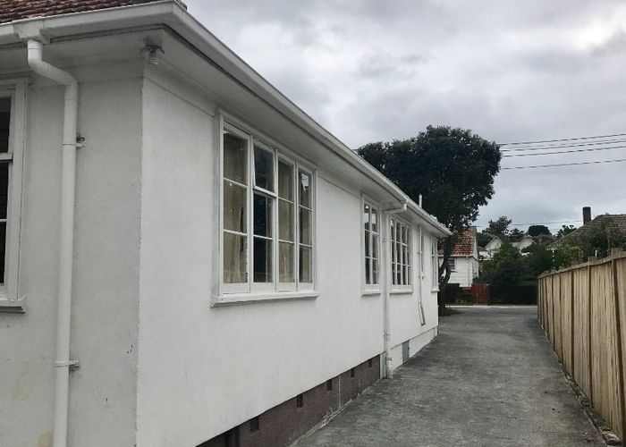  at 6 Sheppard Ave, Mount Roskill, Auckland City, Auckland