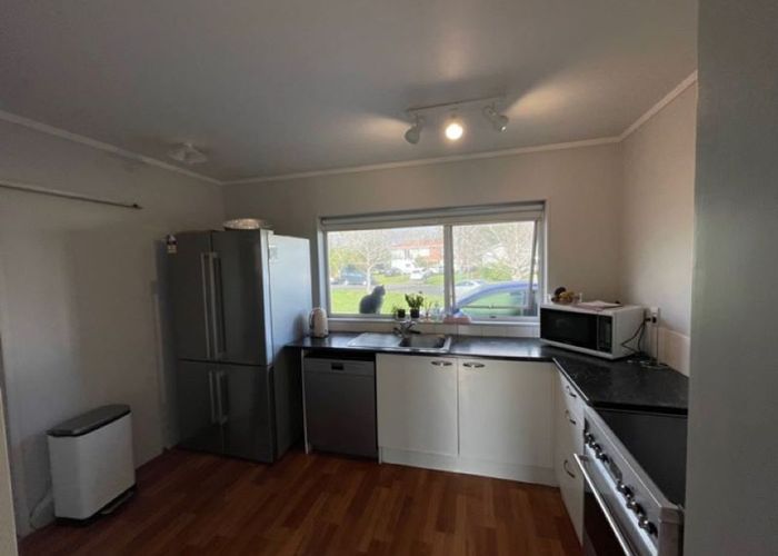  at 1/77 Tiraumea Drive, Pakuranga, Manukau City, Auckland