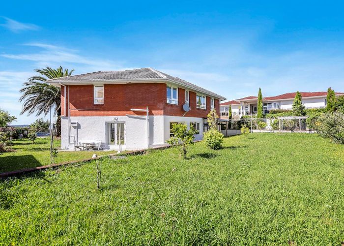  at 342 Te Atatu Road, Te Atatu South, Auckland