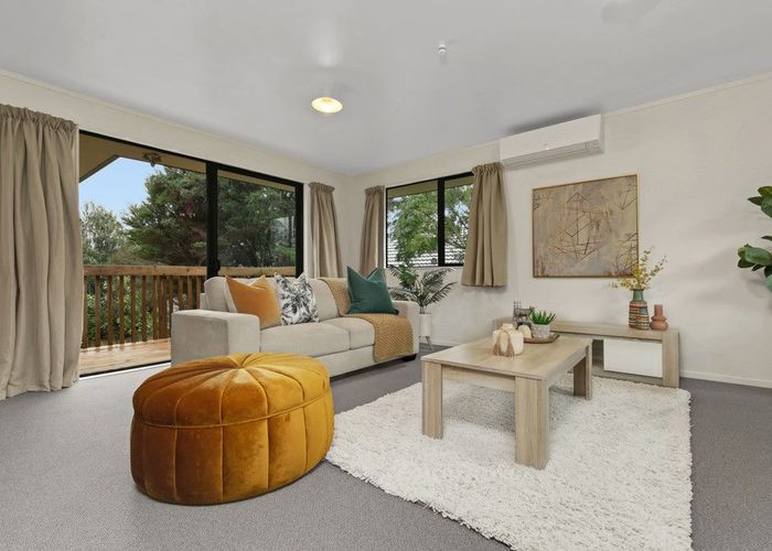  at 31 Hewlett Road, Massey, Auckland