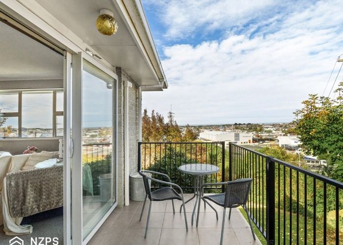  at 17 Walter Street, The Glen, Dunedin