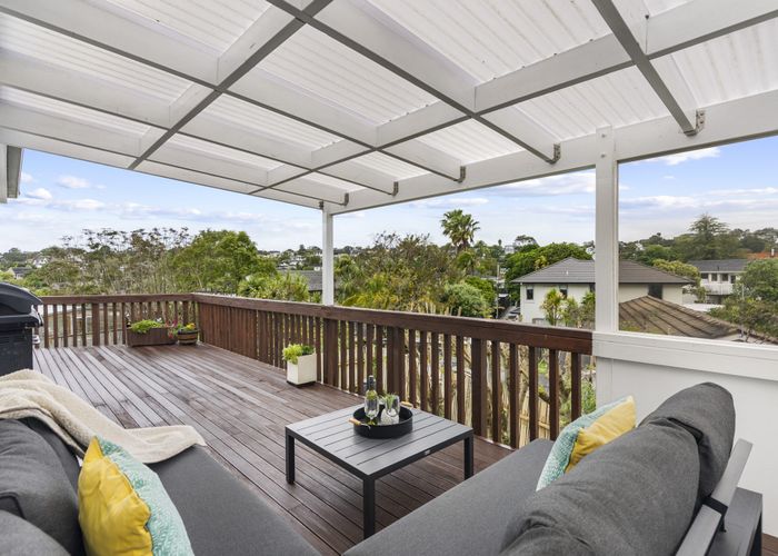  at 8 Babington Place, Torbay, North Shore City, Auckland