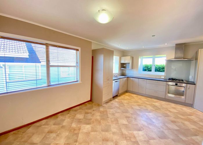  at 9 Cajero Place, Green Bay, Waitakere City, Auckland