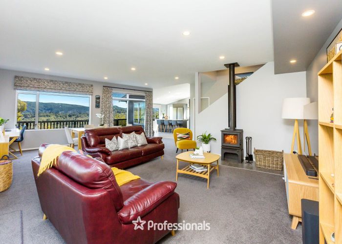  at 83 Mount Marua Way, Mount Marua, Upper Hutt, Wellington