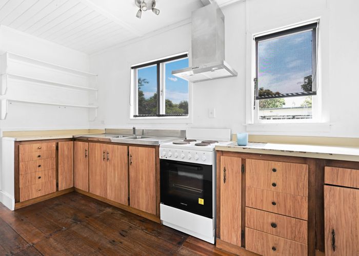  at 351 Cambridge Road, Hillcrest, Hamilton