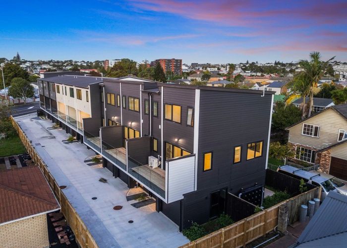  at 5/130 Rosebank Road, Avondale, Auckland City, Auckland