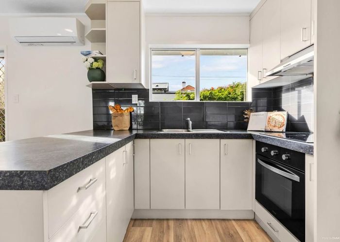 at 8/62 Grange Road, Mount Eden, Auckland City, Auckland